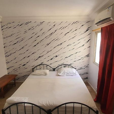 Bricos Appartement Sud Foire ダカール エクステリア 写真